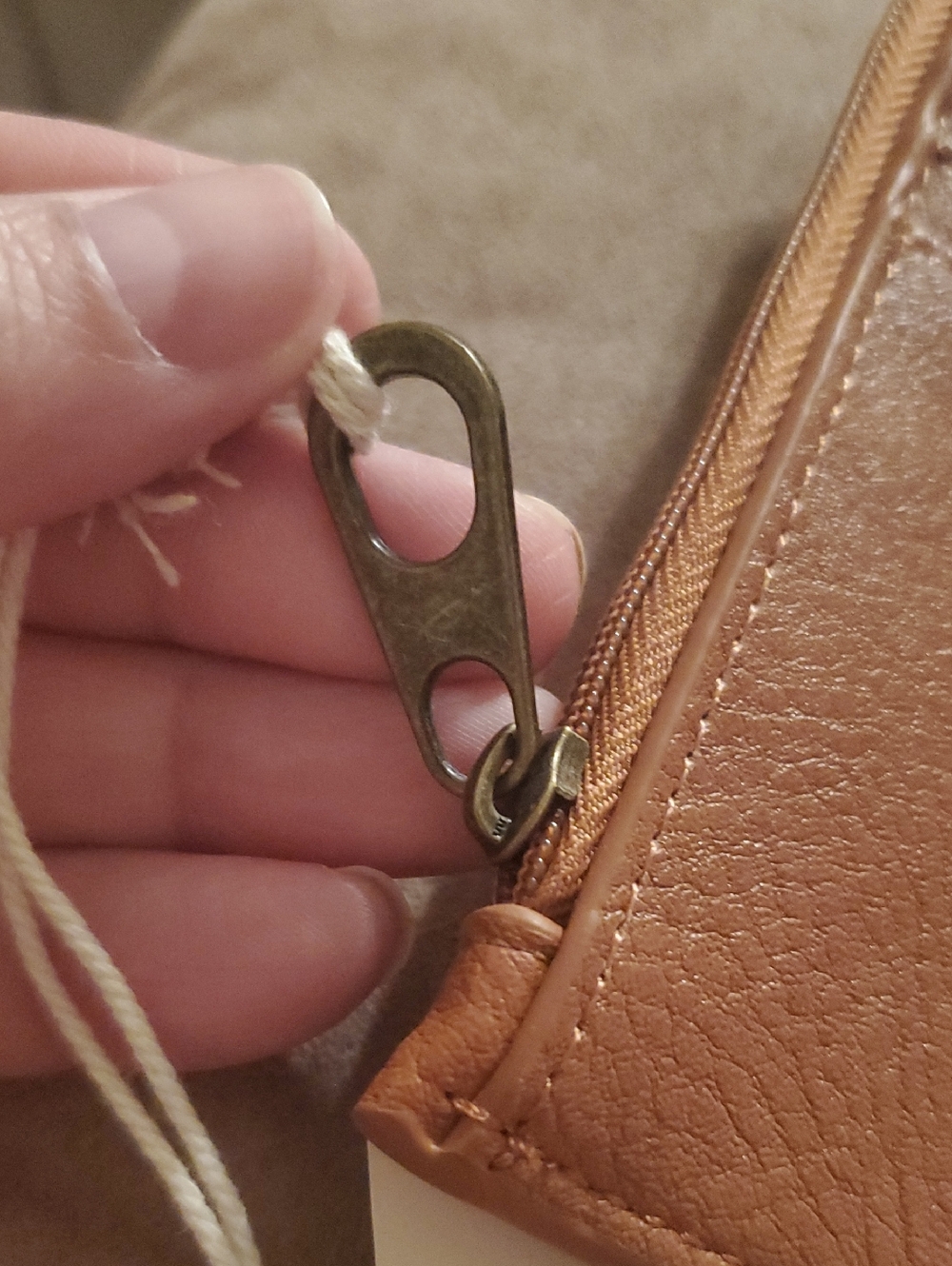 Universal Thread Zip Card Holder - Picture 3 of 9